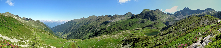 Panorama dal sent. 201 verso i Laghi di porcile e Cima Cadelle